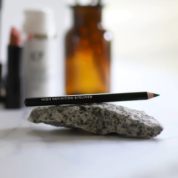 Υψηλής ευκρίνειας Eyeliner - Μαύρο άνθρακα | High Definition Eyeliner - Carbon Black |
